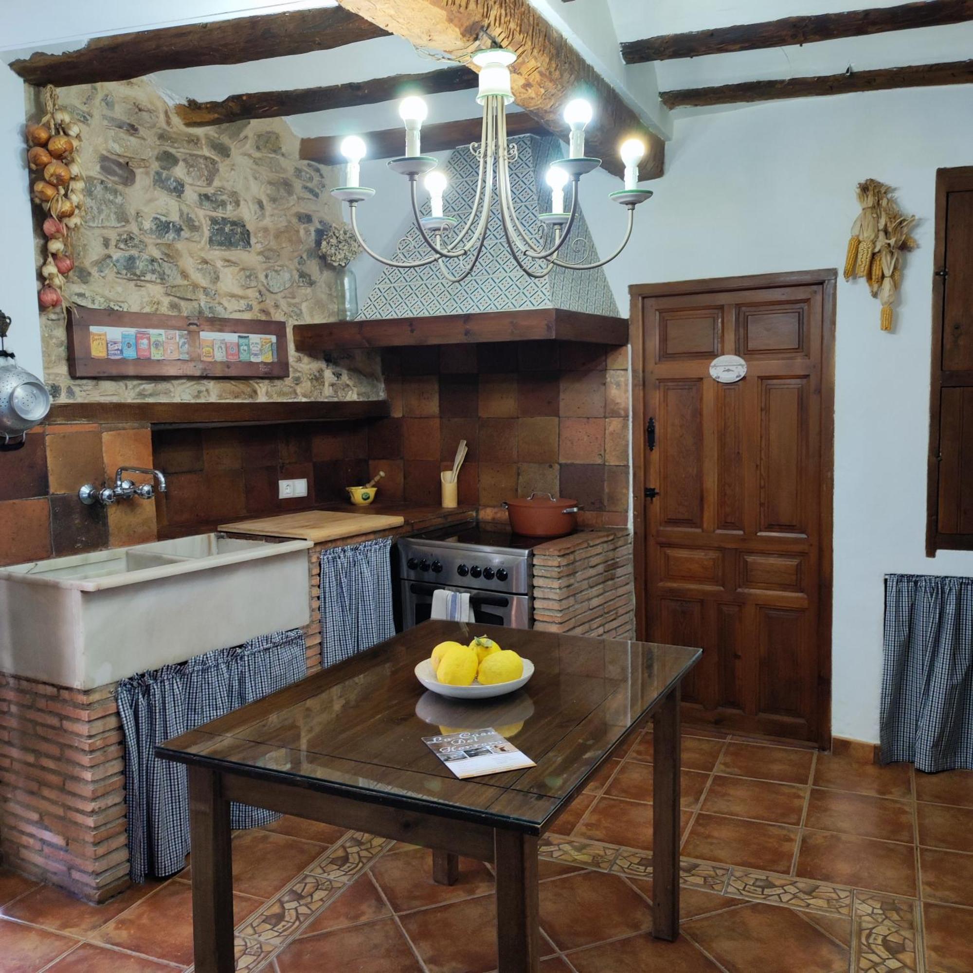 Alcoba Con Patio Del Siglo XIX Villa Villanueva de Viver Exterior foto